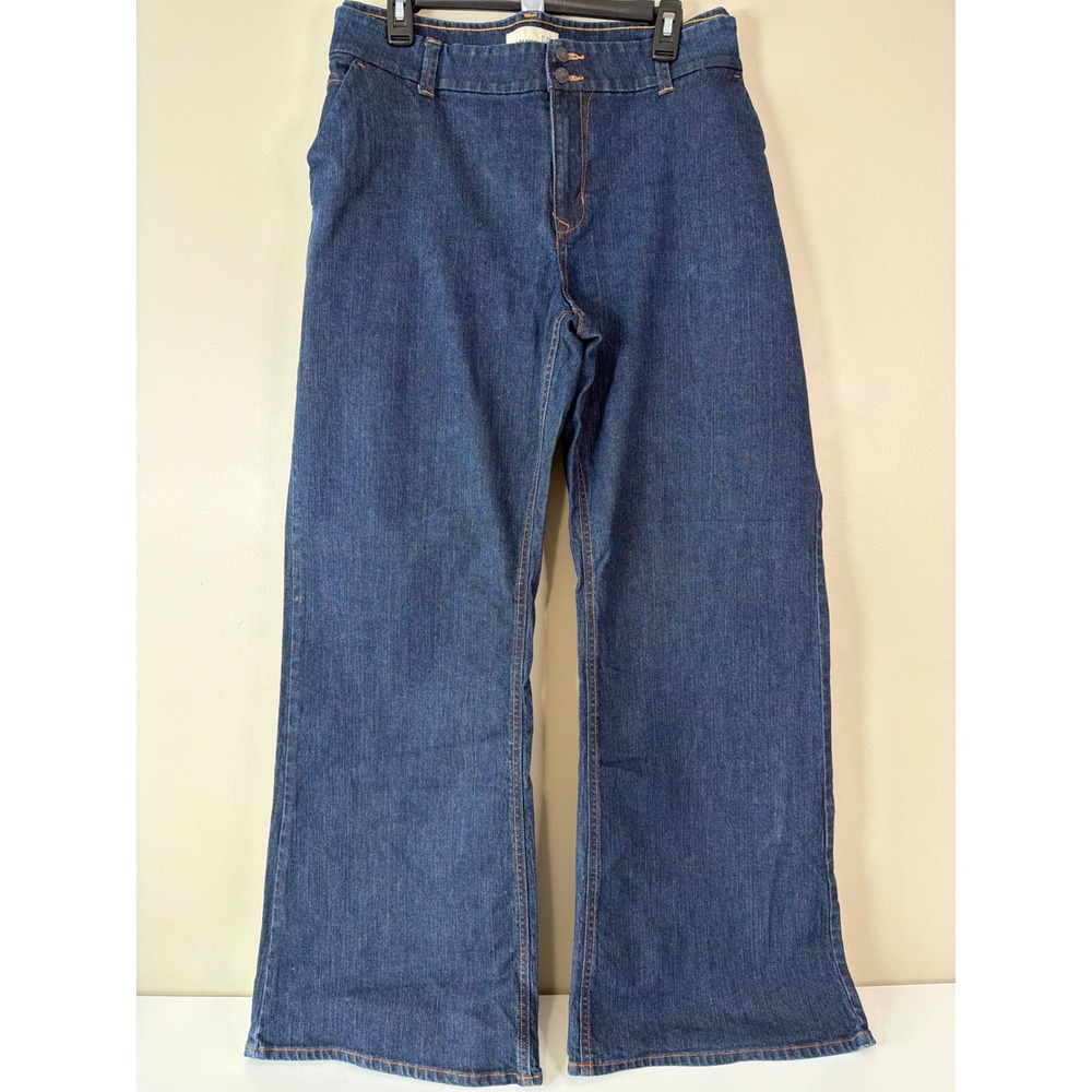 Old Navy Dark Wash 20 Regular 5 Pocket Mid Rise Boot Cut Casual Everyday Classic